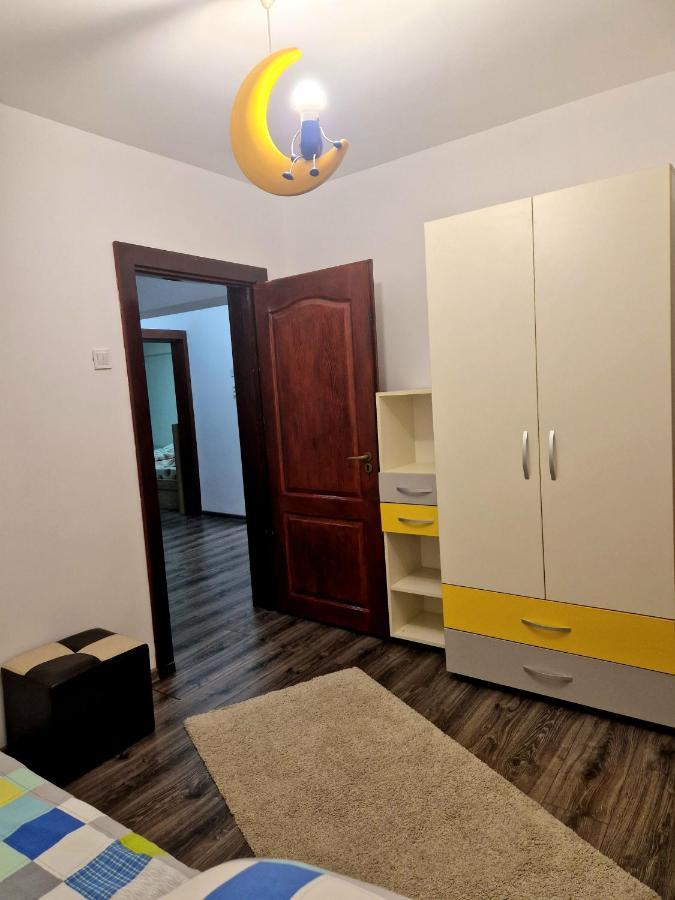 Cozy Appartment In The Center トゥルゴヴィシュテ エクステリア 写真